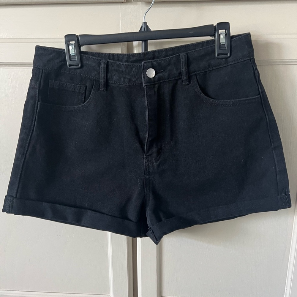 NWOT SHEIN Black Cuffed Jean Shorts
